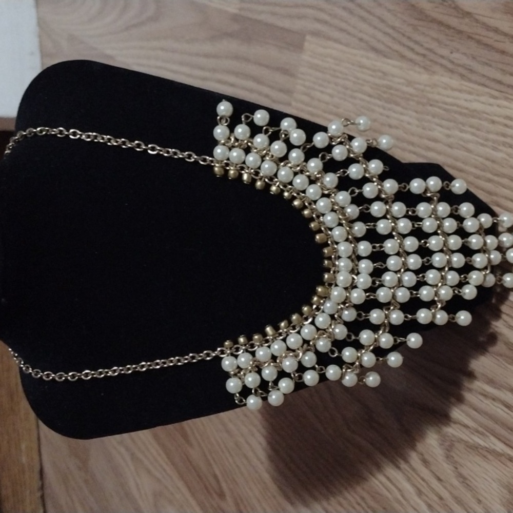 VINTAGE IVORY FAUX PEARL DANGLE GOLD-TONE ACCENTED CHOKER COLLAR 18 -21 NECKLACE